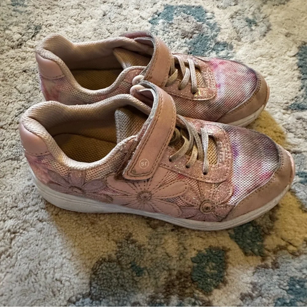 🌟3/$20🌟 Stride Rite sneakers size 1W